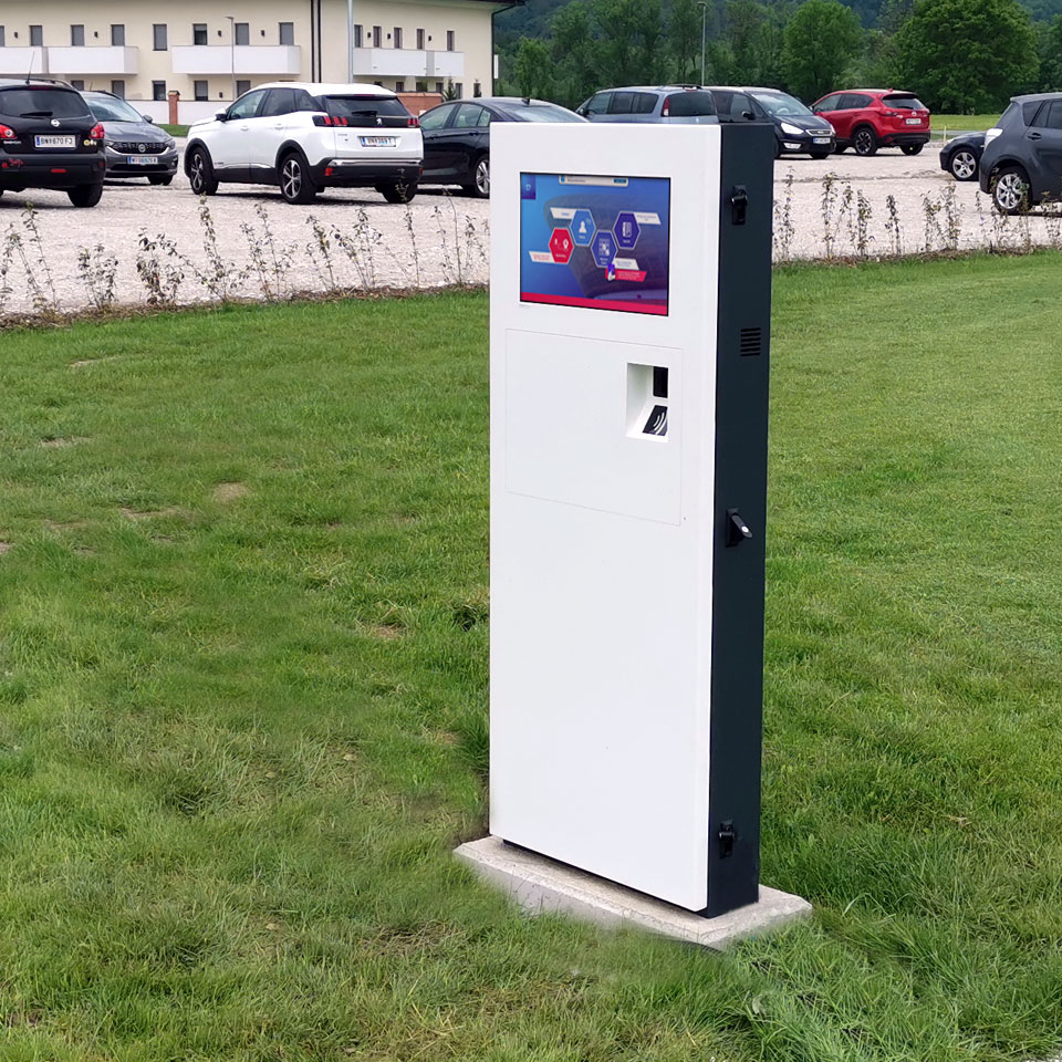 PARTTEAM & OEMKIOSKS TURIN Kiosk Installed at a Golf Course in Austria