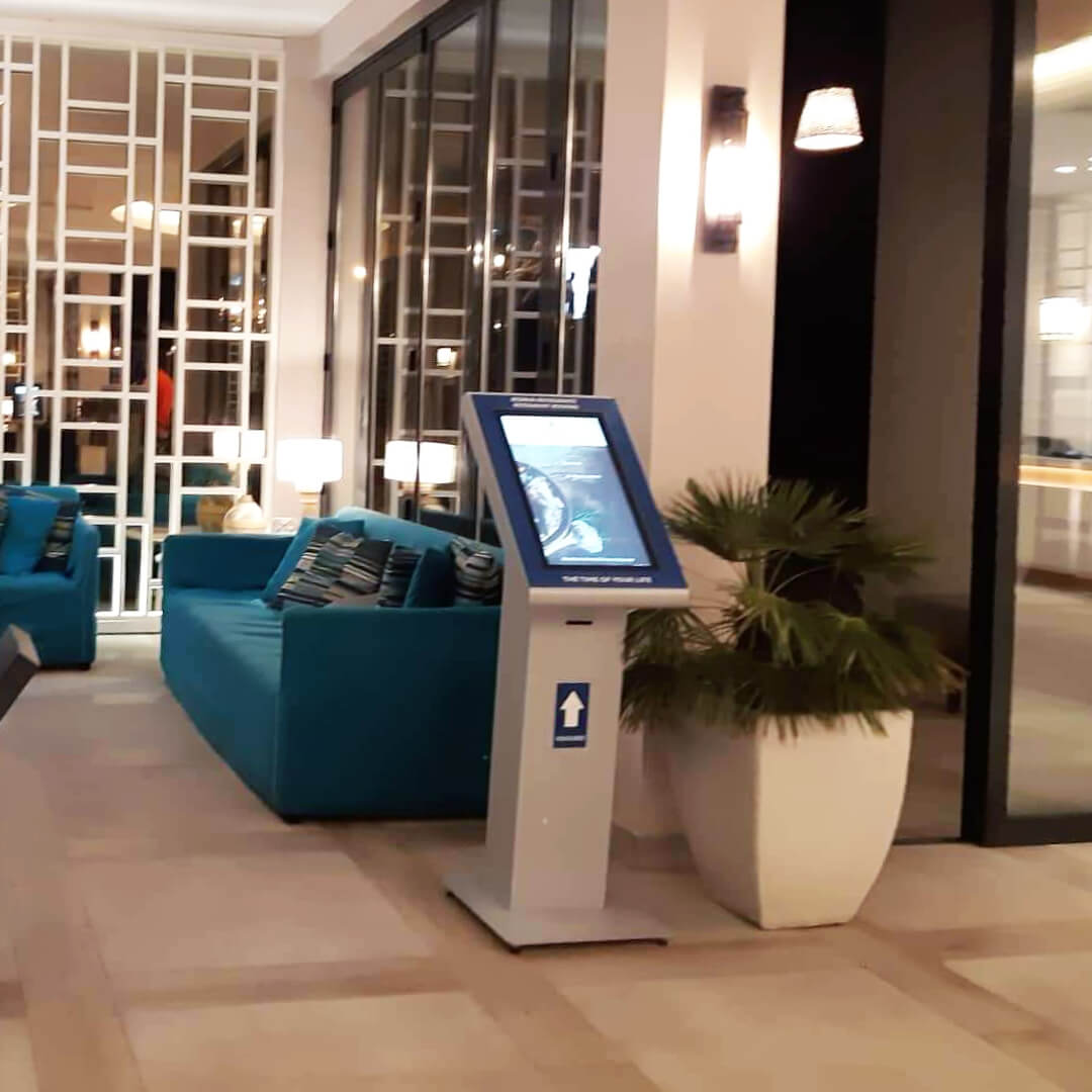 QUARTZ multimedia kiosk for table reservation at Pestana Hotel restaurant