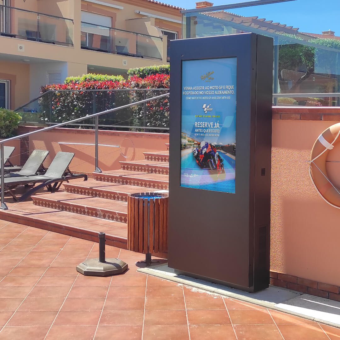 Boavista Golf & Spa improves guest experience with PLASMV digital billboards