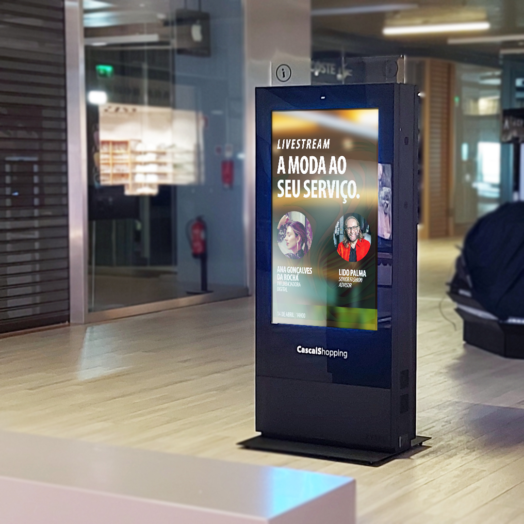 Double Side Digital Billboards ZYTEC by PARTTEAM & OEMKIOSKS  for CascaiShopping