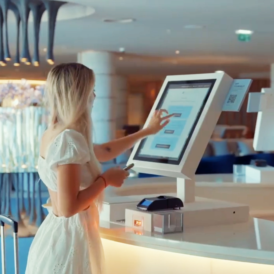 PARTTEAM & OEMKIOSKS contributes to the modernization of Next Hotel with self-service kiosks