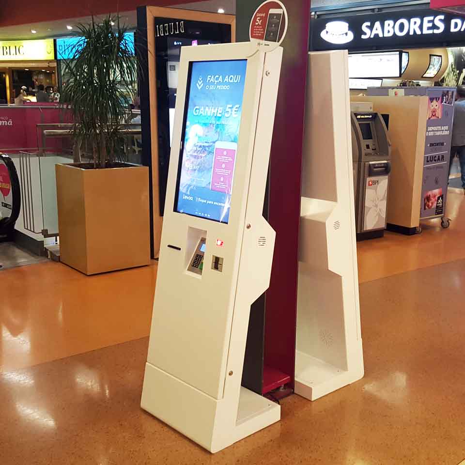 Restaurants: Self-service digital kiosks improve customer experience