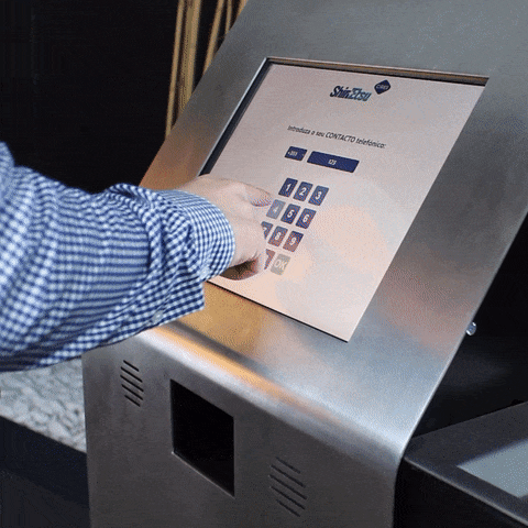 Pagers dispenser kiosk for logistics management