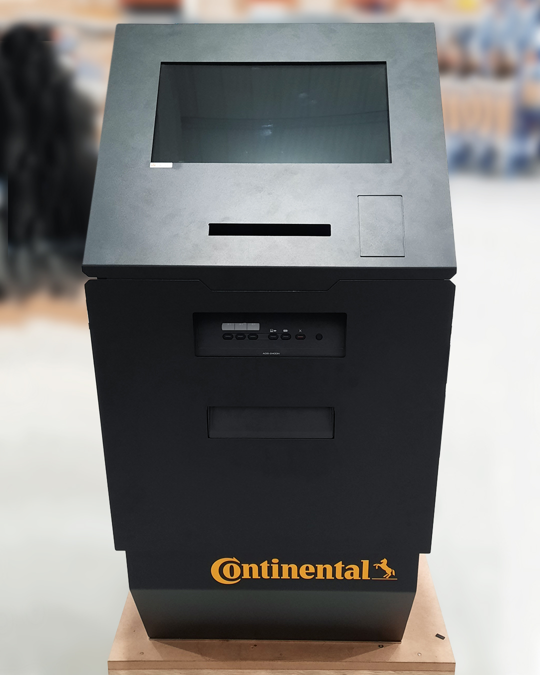 Continental innovates communication with its employees through self-service kiosks from PARTTEAM & OEMKIOSKS