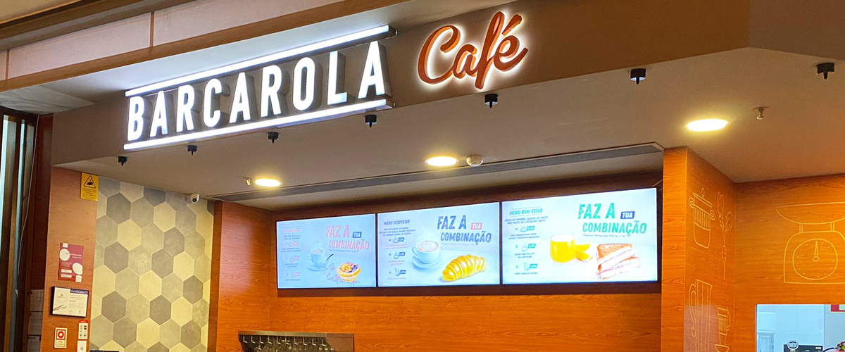 Barcarola allies itself to technology and streamlines its space with Menu Boards from PARTTEAM & OEMKIOSKS
