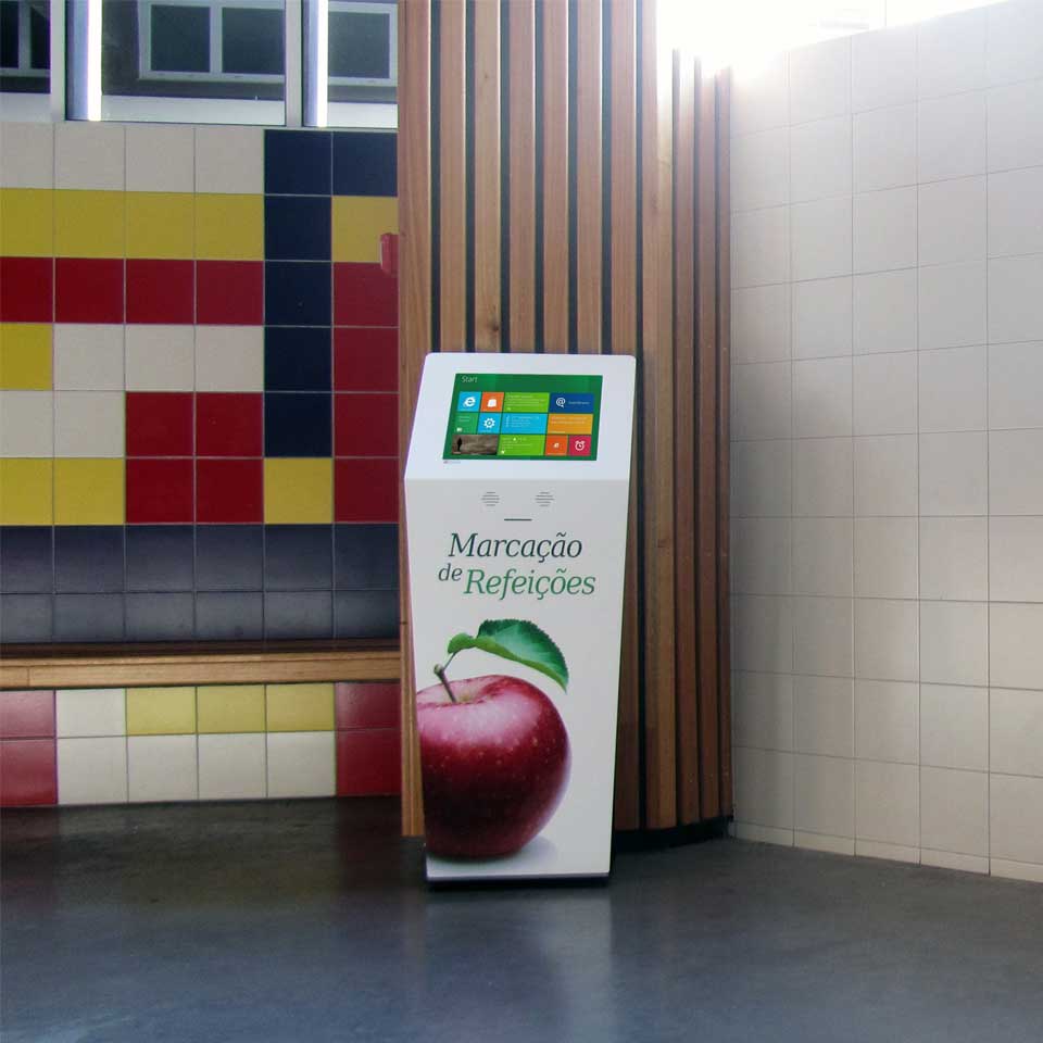 Digital kiosks for marking school meals