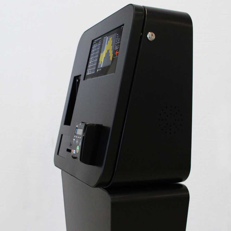 Digital kiosks for self-service payments - NAYAX Cashless by PARTTEAM