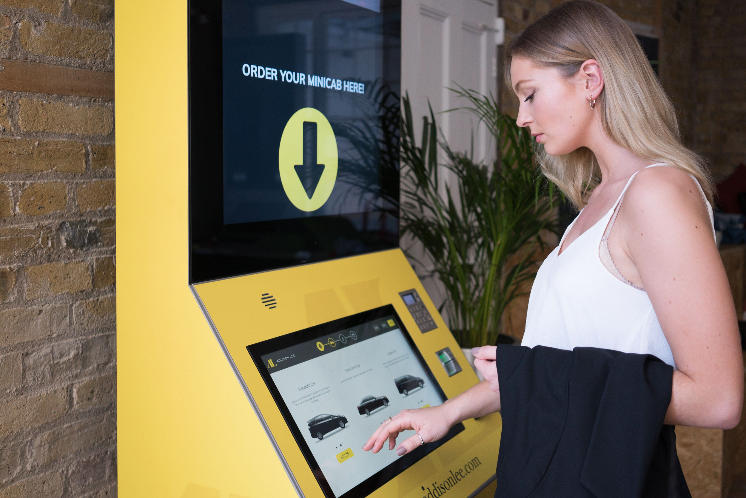  Multimedia Kiosks for Taxis - Benefits